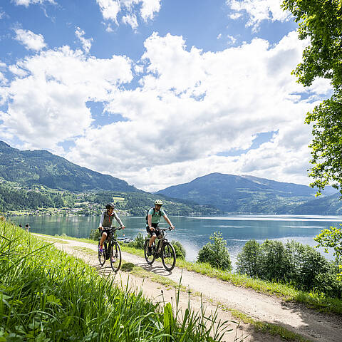 Tennis und Radfahren am Millstaetter See